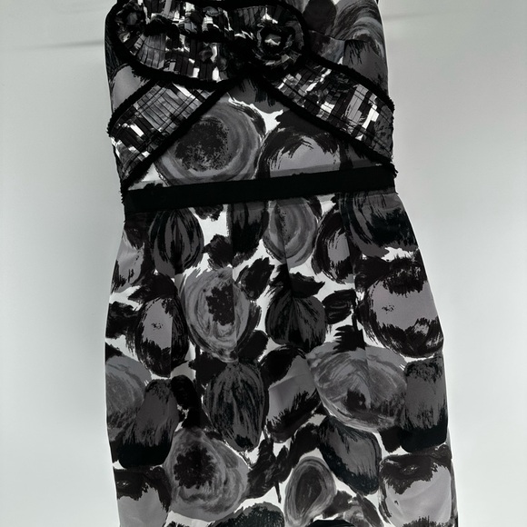 BCBGMaxAzria Black and Gray Strapless Dress - Picture 5 of 12